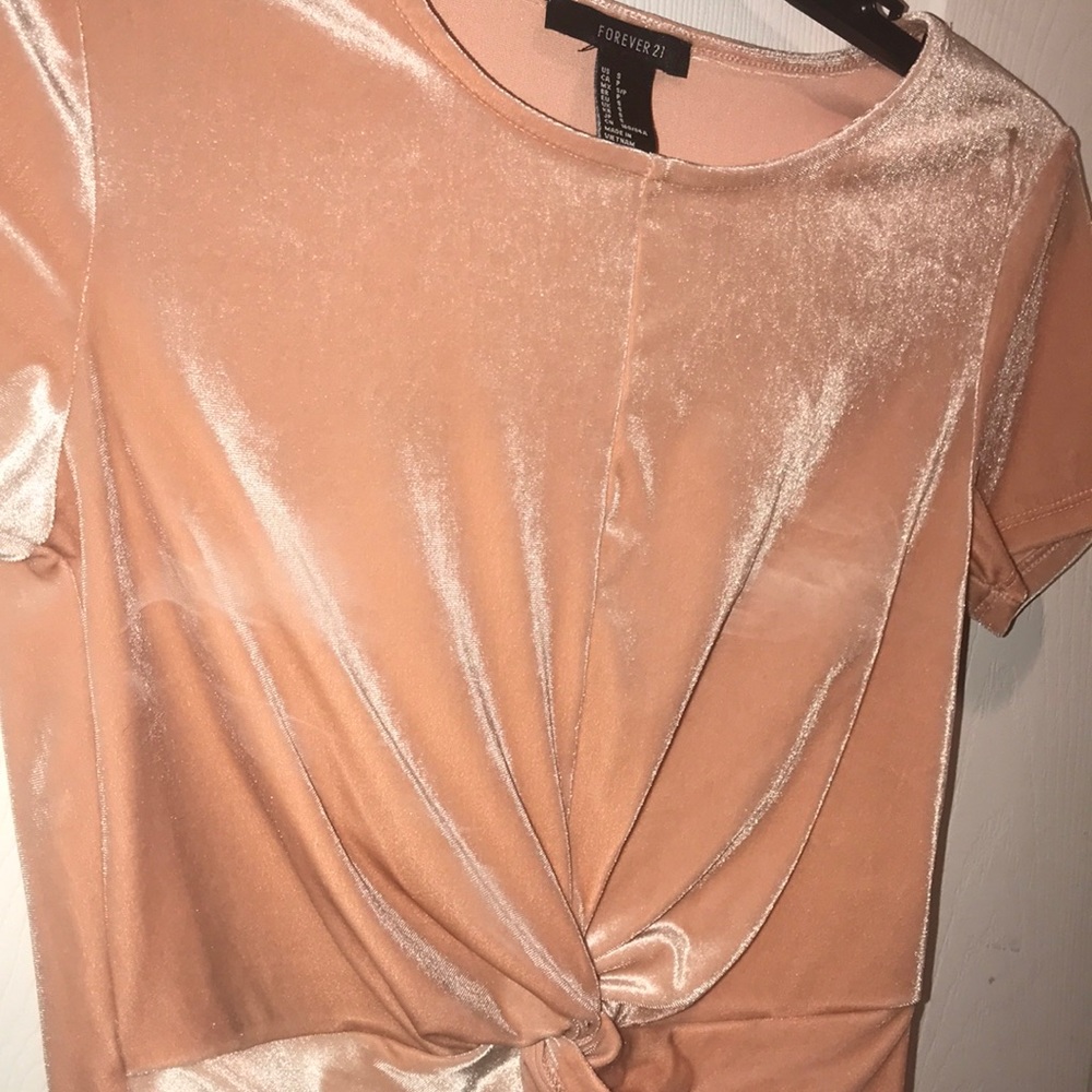 NWOT Forever 21 crop top!